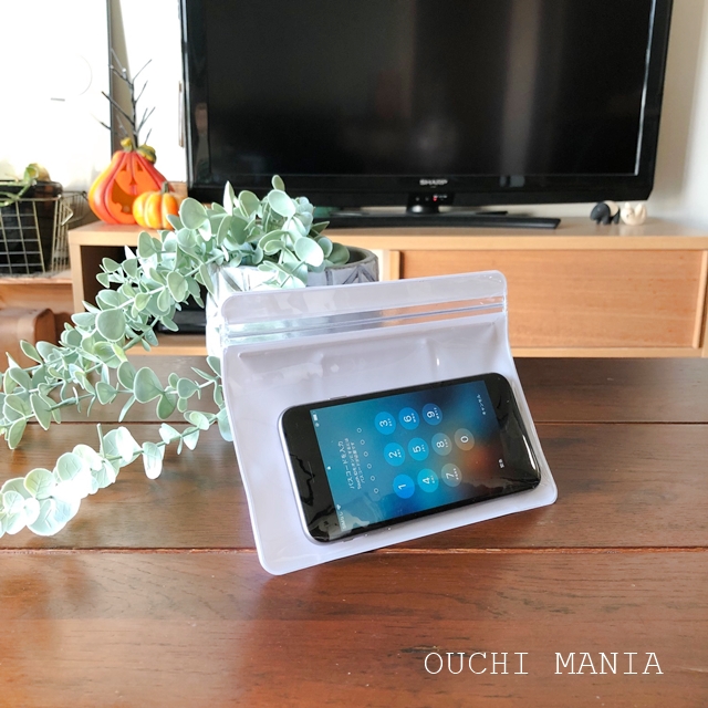 ダイソー お風呂でゆっくり動画鑑賞 リラックスタイムにおススメなスマホケース おうちマニア Powered By ライブドアブログ