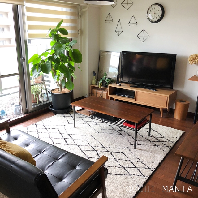 リビングに新しいラグ、フワフワで最高です♪ : おうちマニア Powered