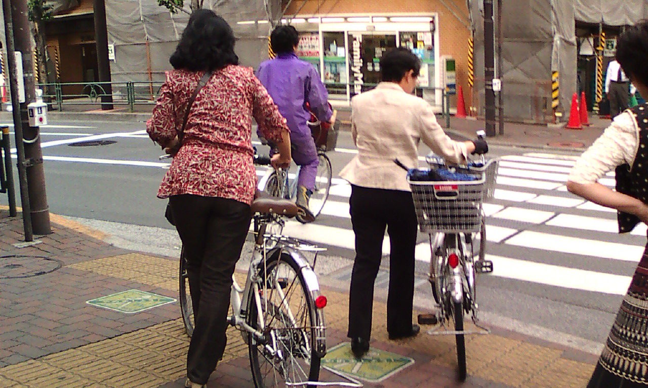 ここから三鷹駅まで 自転車
