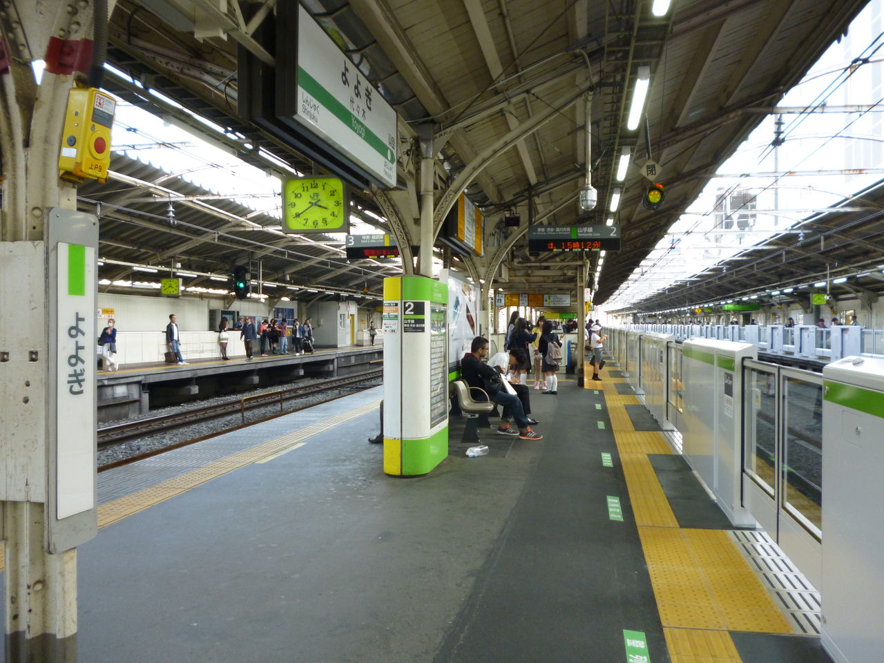 いつでも どこでも あなたの目にJR山手線代々木駅ホームドア使用開始