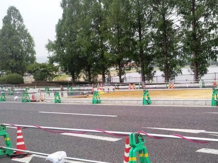中央分離帯が拡幅 近江大橋の拡幅工事のフォトグラフ 中央分離帯が拡幅 近江大橋の拡幅工事のフォトグラフ