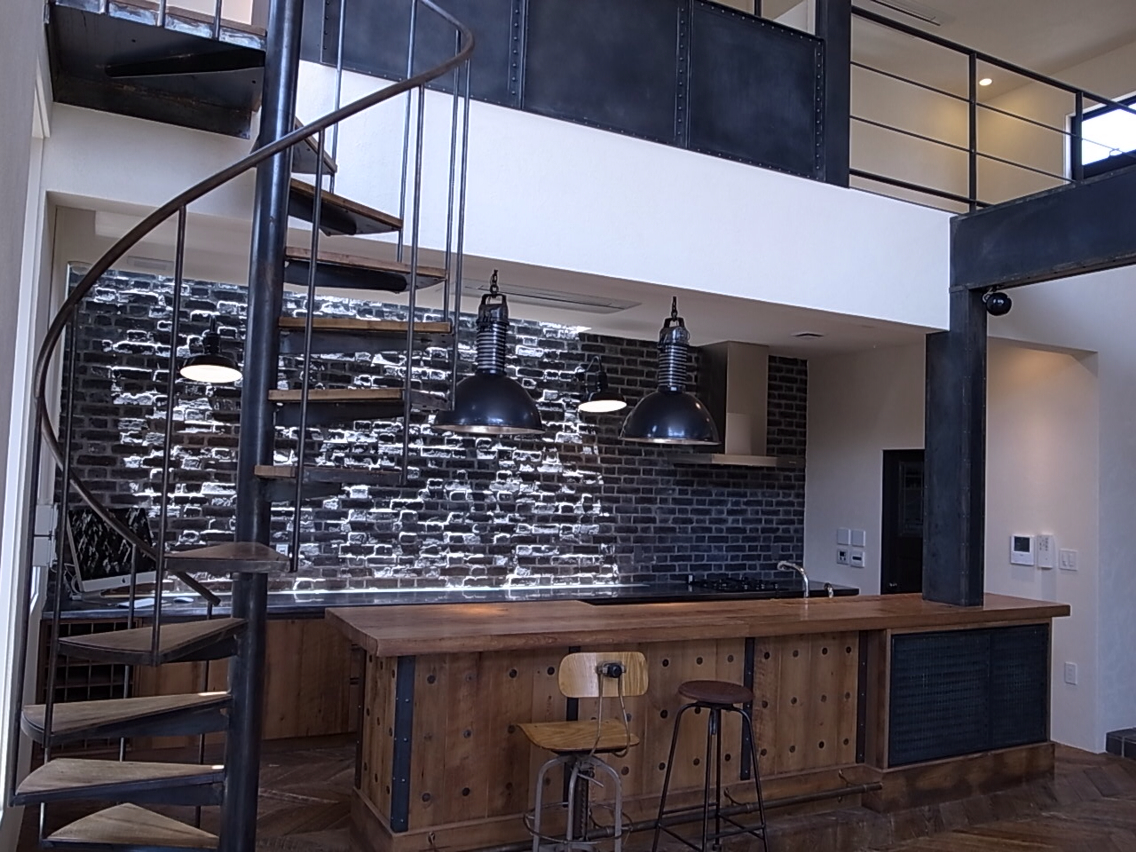 ロフトスタイルのカウンターキッチン Don T Think F E E L 大浦比呂志の五感で感じる暮らし