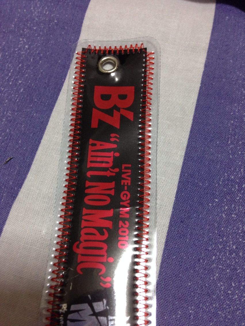 ダ ソー タイトルで伏字ってどうよ で作る銀テープのストラップ キラメクヒト ダ ソー タイトルで伏字ってどうよ で作る銀テープのストラップ キラメクヒト