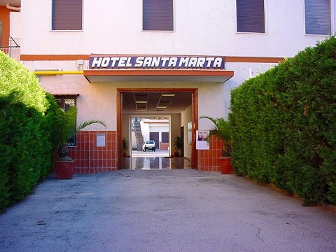 4SantaMaruta Hotel
