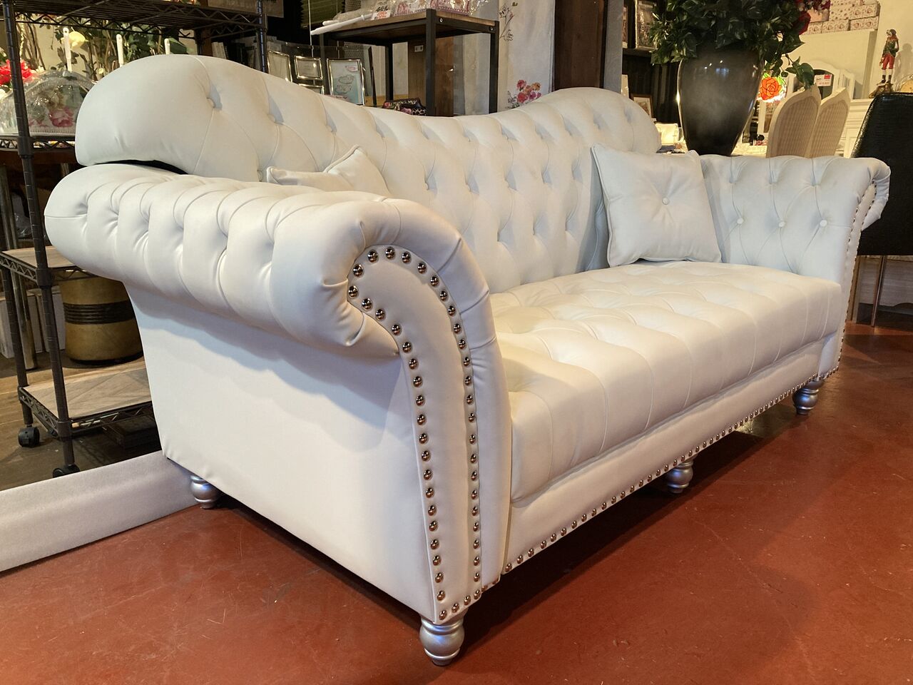 チェスターフィールドも大安売り : アウトレット輸入家具川島店