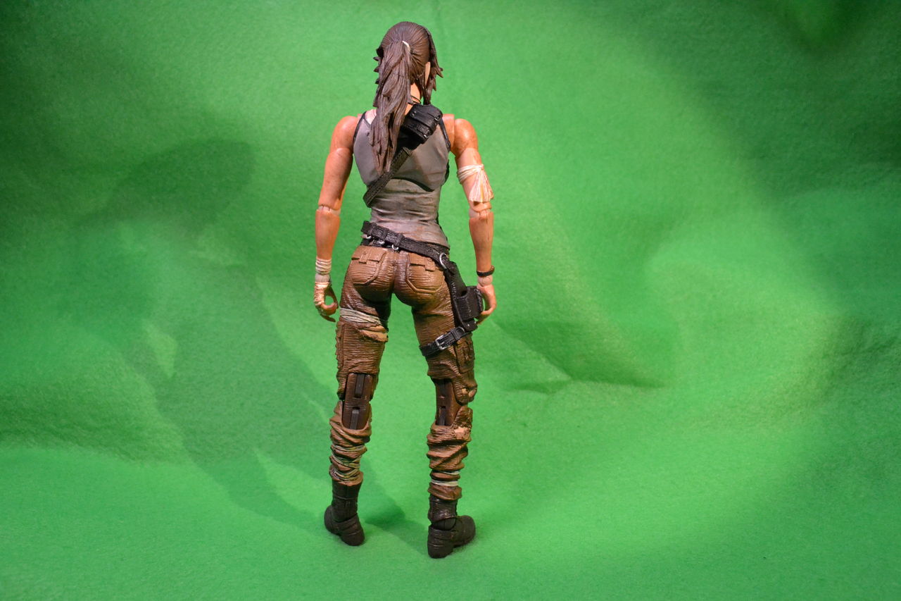 PLAY ARTS改 ララ・クロフト Amazon.co.jp: トゥームレイダー PLAY ARTS改 ララ・クロフト(PVC塗装