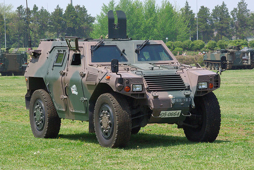 JGSDF_Light_Armored_vehicle