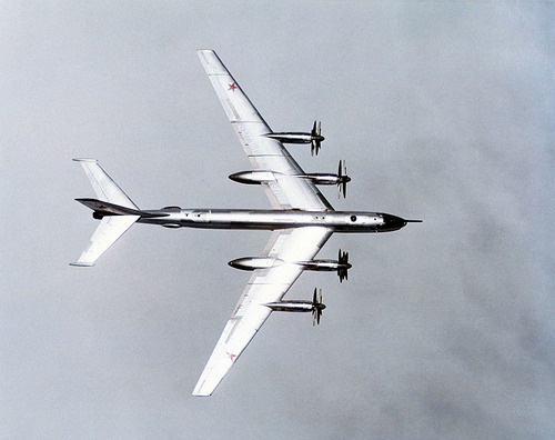 757px-Tu-95_wingspan