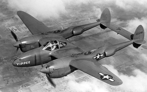 Lockheed_P-38_Lightning_USAF