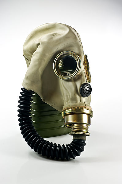 398px-Gas_mask_MUA_IMGP0157