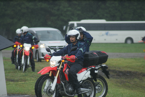 image028