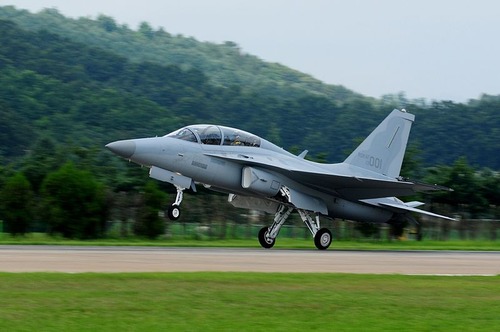 800px-FA-50_Fighting_Eagle_First_Delivery_3