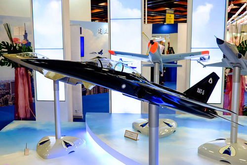 XAT-5_Advanced_Trainer_Model_Display_at_AIDC_Booth
