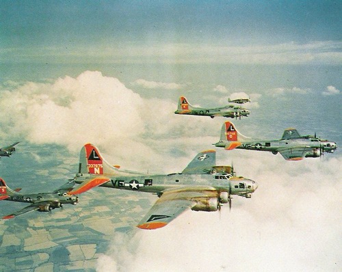 964px-B-17Gs_381st_Bomb_Group_1944