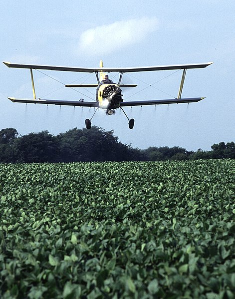 471px-Crop_Duster