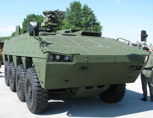 1280px-Patria_AMV_Karlovac_2009_5
