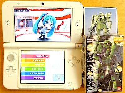 $尾山泰永の漫画生活-3DS LL サイズ比較