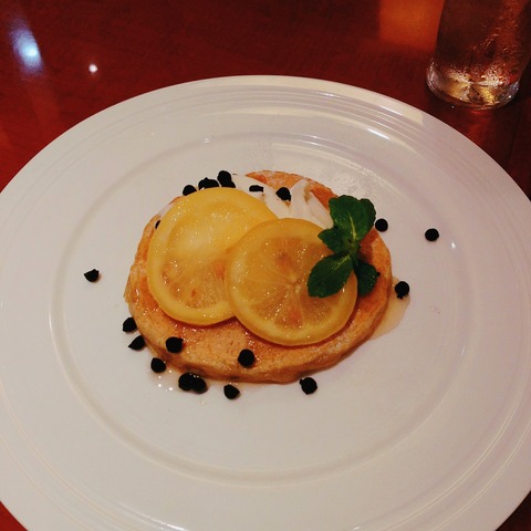 瀬戸内レモンのチーズムースパンケーキ