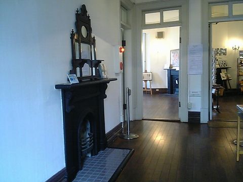 ���ؤ�����������