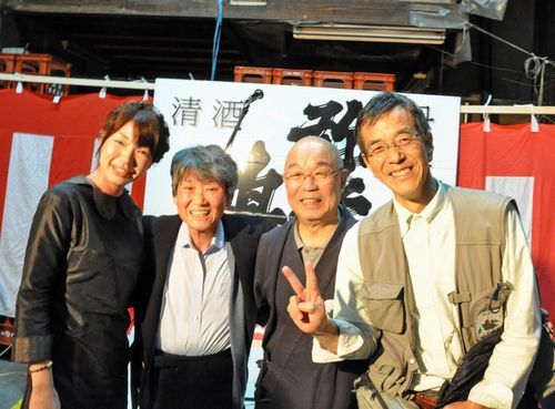 1部が終わった後記念写真です