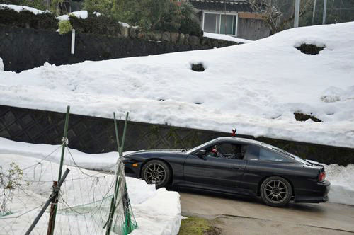 �������©�Ҥ�̾�Ų��˼֤ǵ���ޤ���