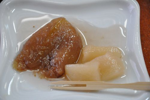 デザートは無花果(いちじく)と梨です