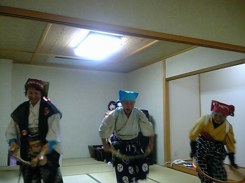 �ɥ��祦������