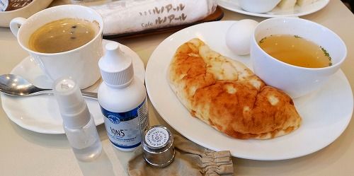 ¿©»ö¤Ë¤Ï¤¤¤Ä¤â·ÈÂÓ¤·¤Æ¤¤¤ë