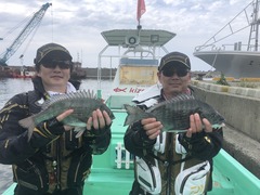 3730CBCF-6824-475F-97EA-18086F23DD7A