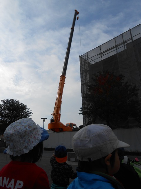 クレーン車