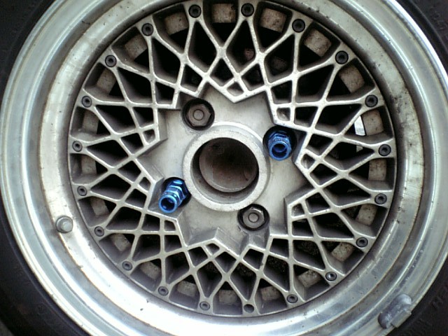 ホイールナット交換 Bnr32とae86