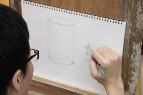 物の形 と 背景の形 のバランスはどうか 9 10の鉛筆デッサン 基礎コース 絵画教室 ｏｚ