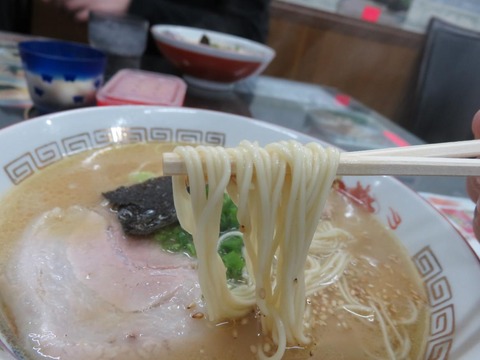 宝来軒本店 麺上げ
