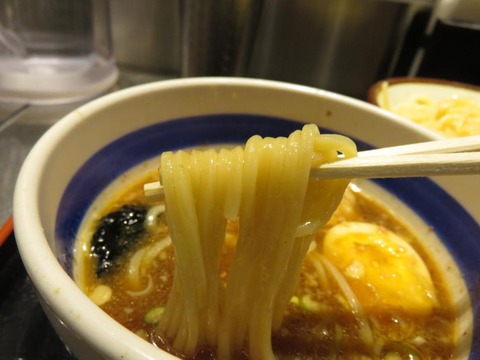 松戸富田麺絆　麺上げ