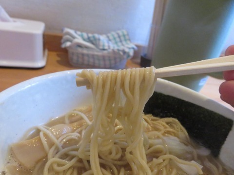 一鶴　麺上げ