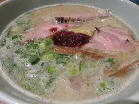 魚露温麺 凪　アップ