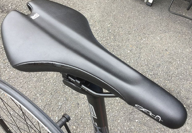 こ この沼深い 定番サドルfi Zi K Arioneとspecialized Power Expertはどこがどう違うのか きさま 見ているなッ