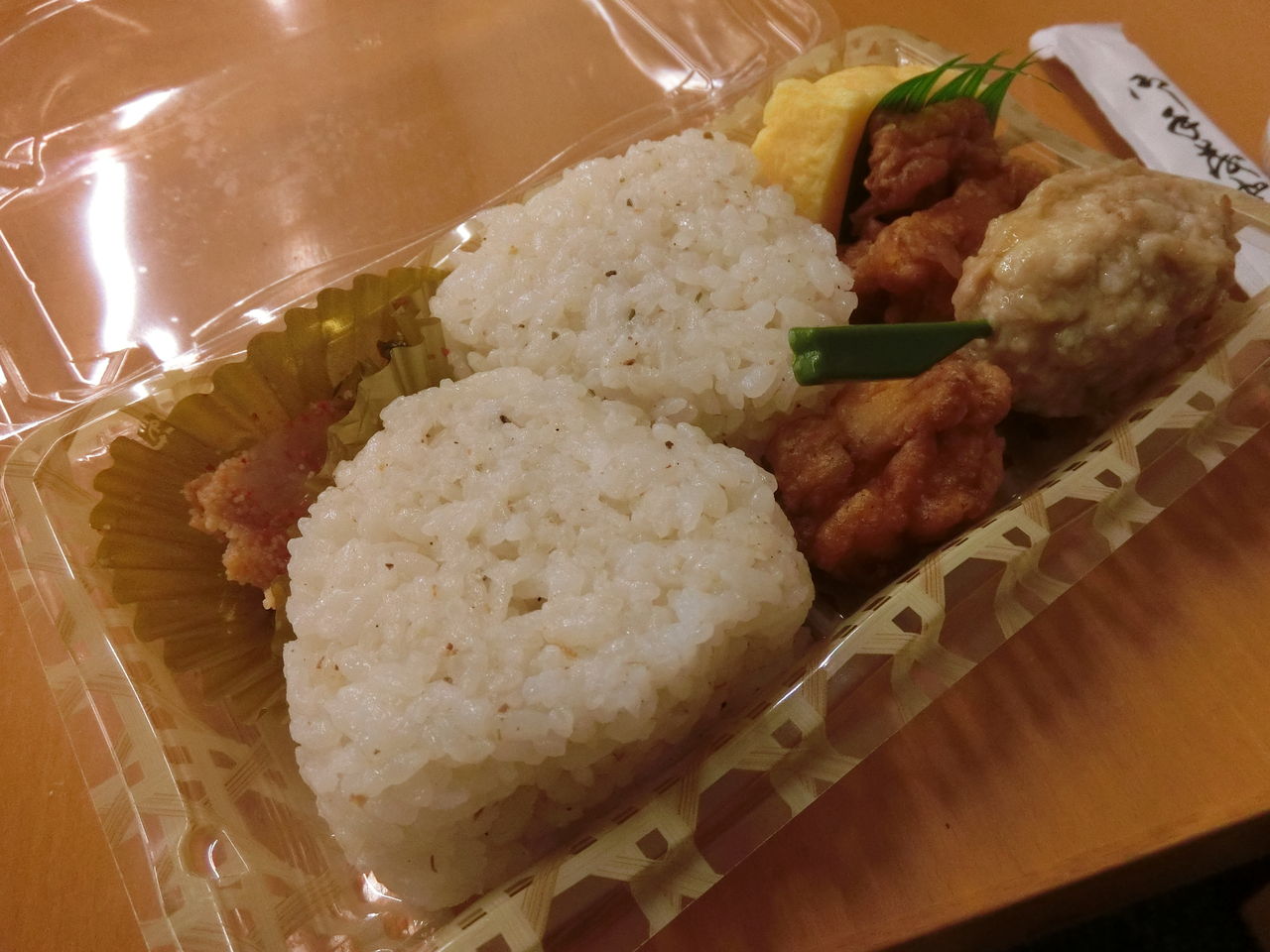 弁当 やまやのうまだしおにぎりセット 羽田 メロン味ってメロンの味じゃない 弁当 やまやのうまだしおにぎりセット 羽田 メロン味ってメロンの味じゃない