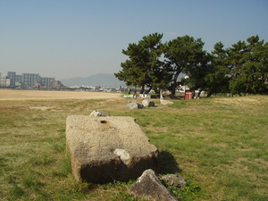 砲台前