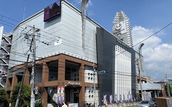 大阪市の「マジックバード鶴見」「ブラックバード」が8月31日で閉店