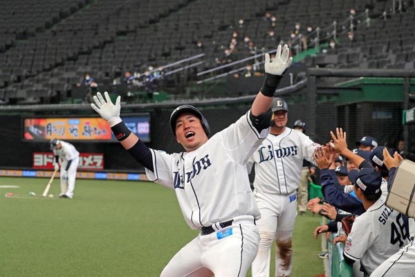 【速報】山川穂高さん、ジャグラーを打っていた模様🤡