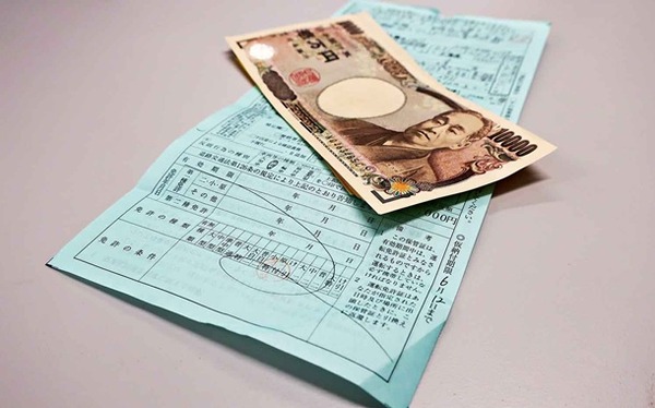【朗報】信号無視で反則金9000円ワイ、パチンコで12k勝ったのでチャラになる