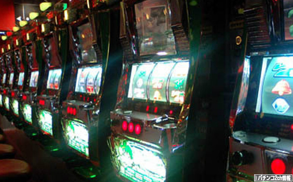 スロット 遊技人口