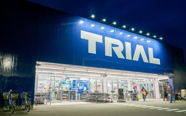 イッチやけど1パチで5000買ったから今からトライアルで豪遊する🥺✊