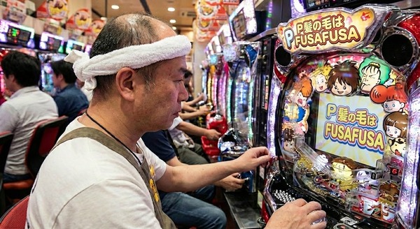 パチンコ屋のハゲタオルいるよねｗｗｗｗ