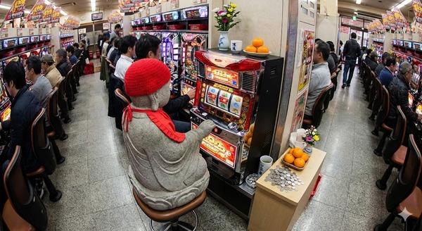 【技術介入機地蔵問題】いつも行くホールのディスクURが朝から閉店まで打ち続けてブッコ抜いた馬鹿のせいで撤去されそう…