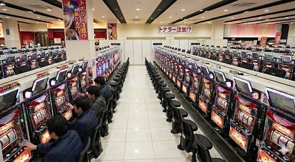 最近パチ屋でやたらトナラーされて辛い…