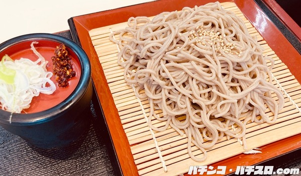 ディスクアッパーさん「大盛りのざる蕎麦を頼むと後半につゆが枯渇してしまう…」