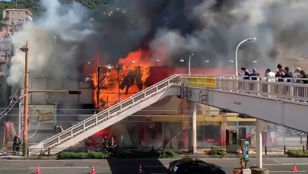 続報 長崎県の 割烹ひぐち パチンコまるみつ浦上店 などが焼けた火事 けが人はなし ひぐちグループからのお詫びとお知らせも パチンコ パチスロ Com 続報 長崎県の 割烹ひぐち パチンコまるみつ浦上店 などが焼けた火事 けが人はなし ひぐちグループからのお詫びとお知らせも パチンコ パチスロ Com