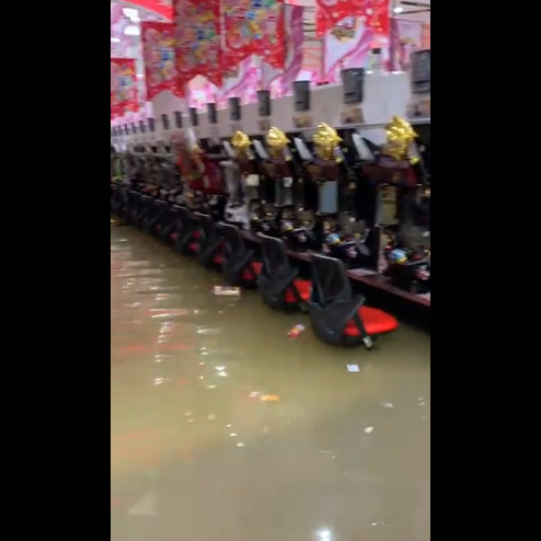 【朗報】大雨による浸水被害で話題になった富山の「DSGアリーナ高岡店」7月17日の午前9時より営業再開へ